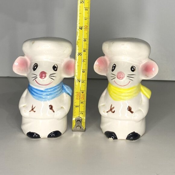 Vintage Chef Mice Salt & Pepper Shakers - Picture 3 of 11